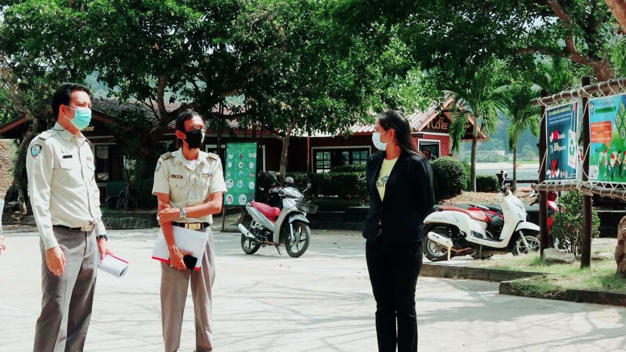 อช.เภตราฯเคลื่อนศูนย์ข่าวปลอดควันหนุน ปลอดควันบุหรี่ 100% รับท่องเที่ยววิถีใหม่ดินแดนอุทยานธรณีโลกสตูล