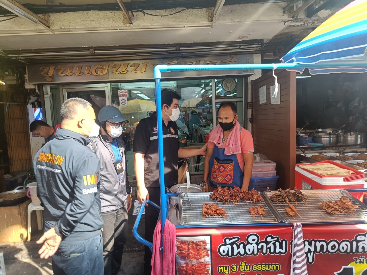 ไม่นิ่งนอนใจ! “กรมการจัดหางาน”ลงพื้นที่ถนนจันทน์กวาดล้างต่างชาติแย่งอาชีพคนไทย