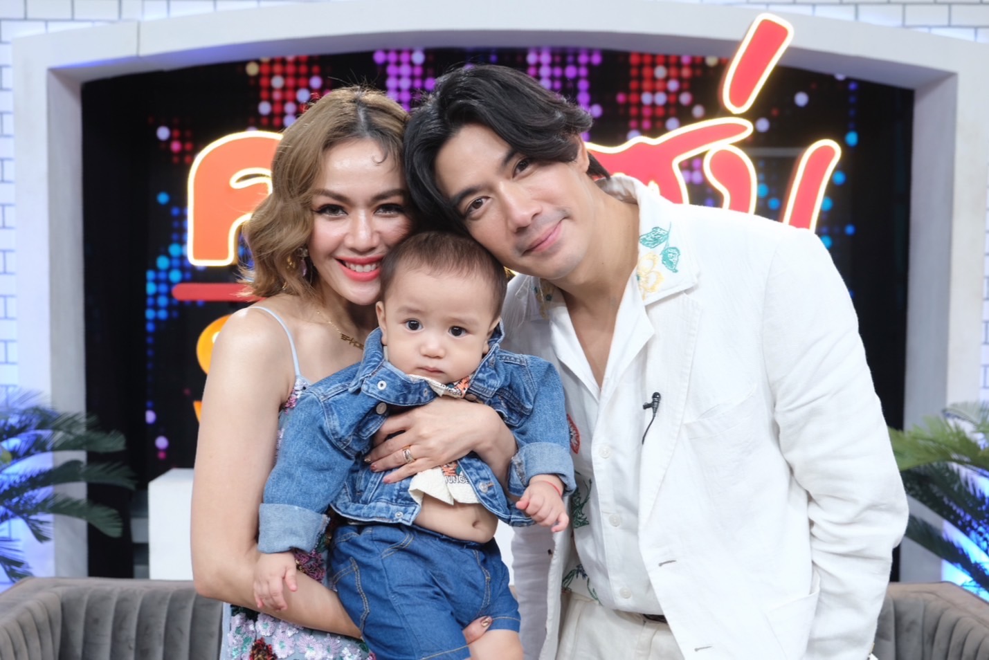 ครั้งแรก “นิว -เป๊ก”เปิดตัวลูกชาย“น้องสเปซ” วัย 9 เดือน เผยเหตุสุดระทึกหลังคลอดสำลักน้ำคร่ำ 
