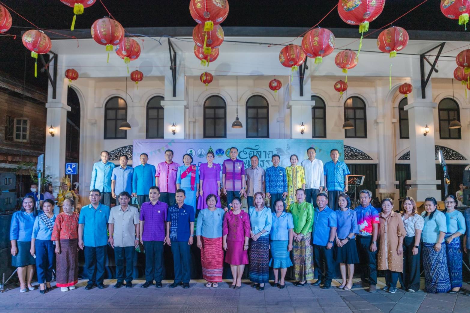 พ่อเมืองยโสธร เปิดตลาดวัฒนธรรม ถนนสายวัฒนธรรม ถนนคนเดินเมืองเก่าบ้านสิงห์ท่า 