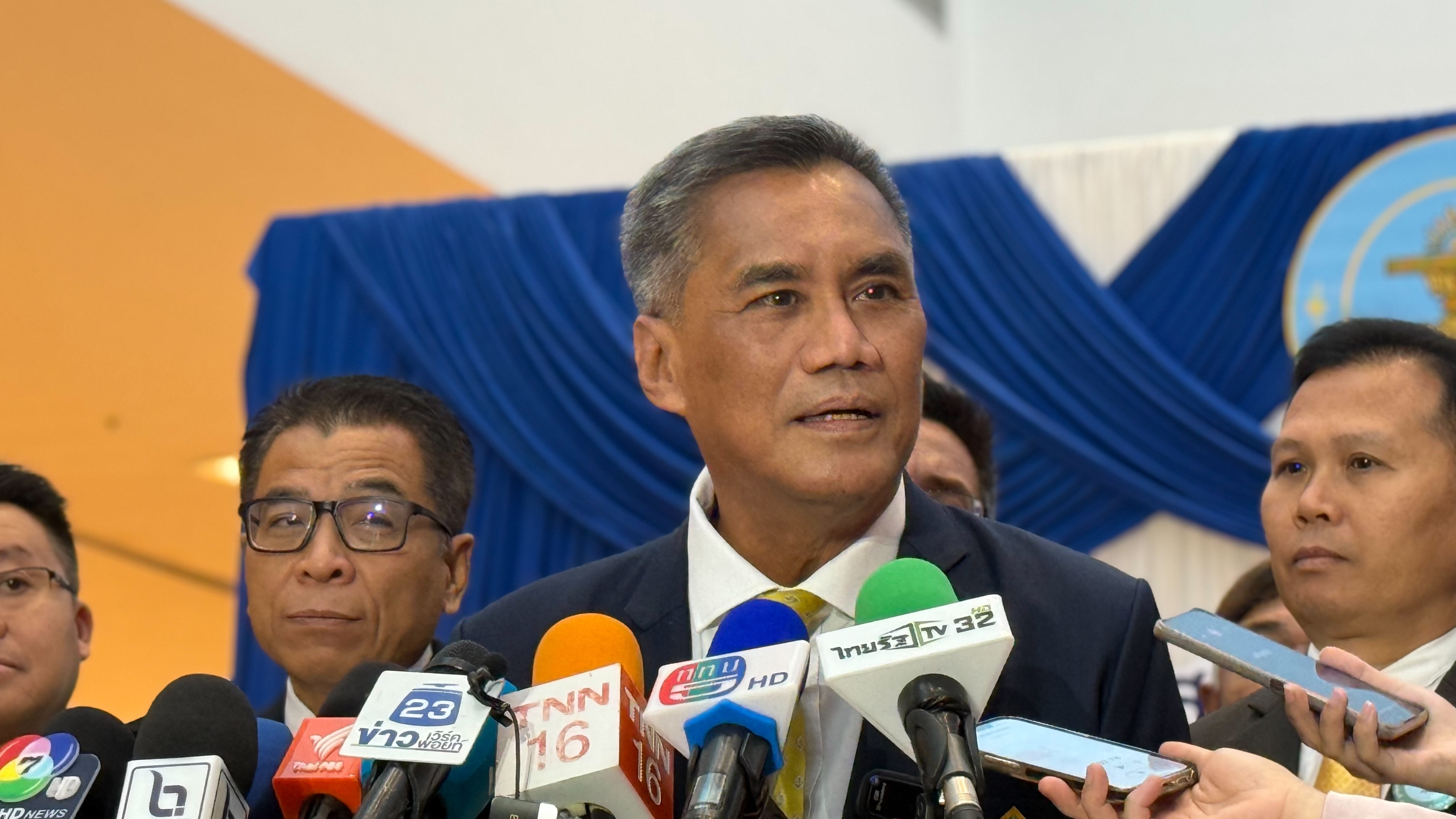 "ปธ.กกต." ปัดวิจารณ์ "นักการเมือง" เอี่ยวคดีดิไอคอน ไม่ก้าวล่วงการพิจารณาศาล