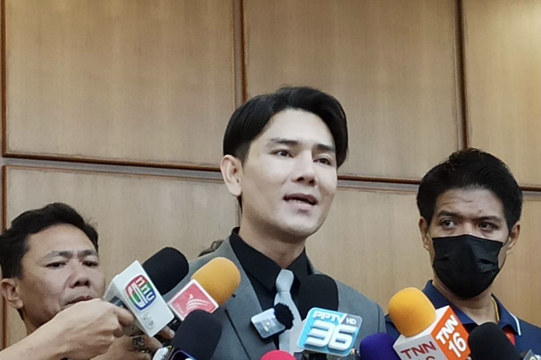 "ทนายอั๋น" จี้ "กกต." สอบ "เรืองไกร" ร้องเท็จ ปมหุ้นสื่อ "พิธา" มั่นใจ ถือในฐานะ "ผู้จัดการมรดก" 