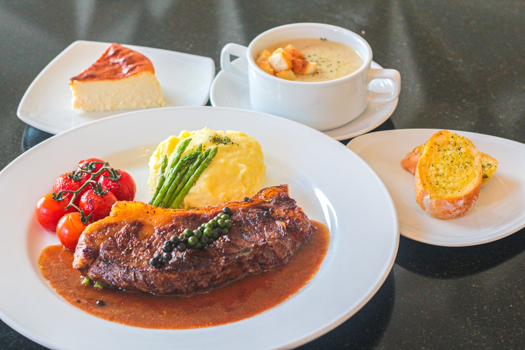 โรงแรมแมนดาริน จัดรายการพิเศษวันฉลองวันคริสต์มาส