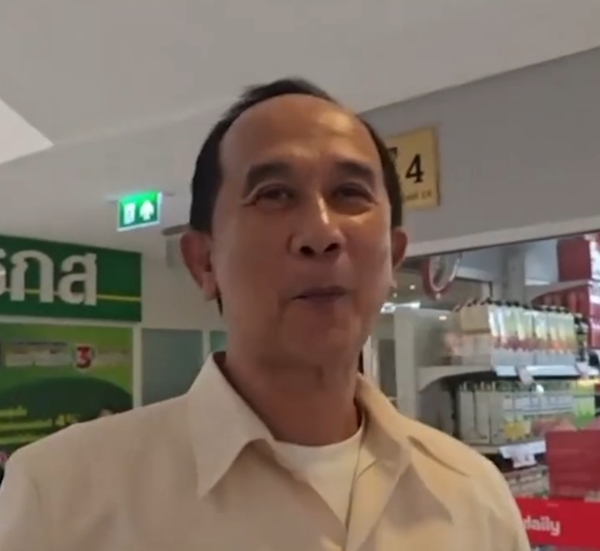 "สว.อลงกต" เข้ารับทราบข้อกล่าวหา "คดีฮั้วเลือกสว." ไม่ตอบคำถามภาษาไทย ทำเนียนสปีคฝรั่งเศส-อังกฤษ ปิดท้าย "หนีห่าว" 