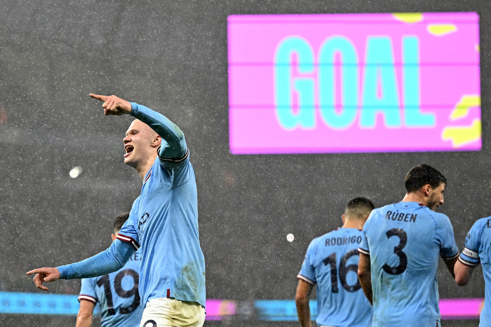 "แมนฯซิตี้" ชนะ "เบิร์นลี่ย์" 6-0 ทะลุเข้ารอบรองชนะเลิศฟุตบอลเอฟเอ คัพ 