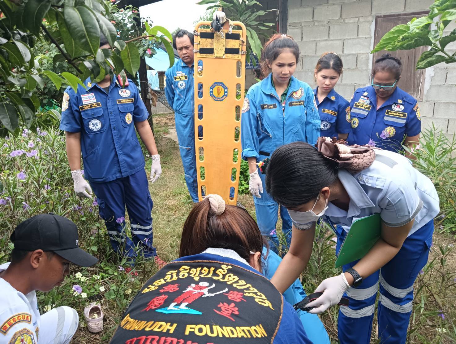 สาวใหญ่บ้านสนามแย้ กาญจน์ วัย 46 เสียชีวิตปริศนา ตำรวจและแพทย์ส่งผ่าพิสูจน์ รพ.ศูนย์ราชบุรี
