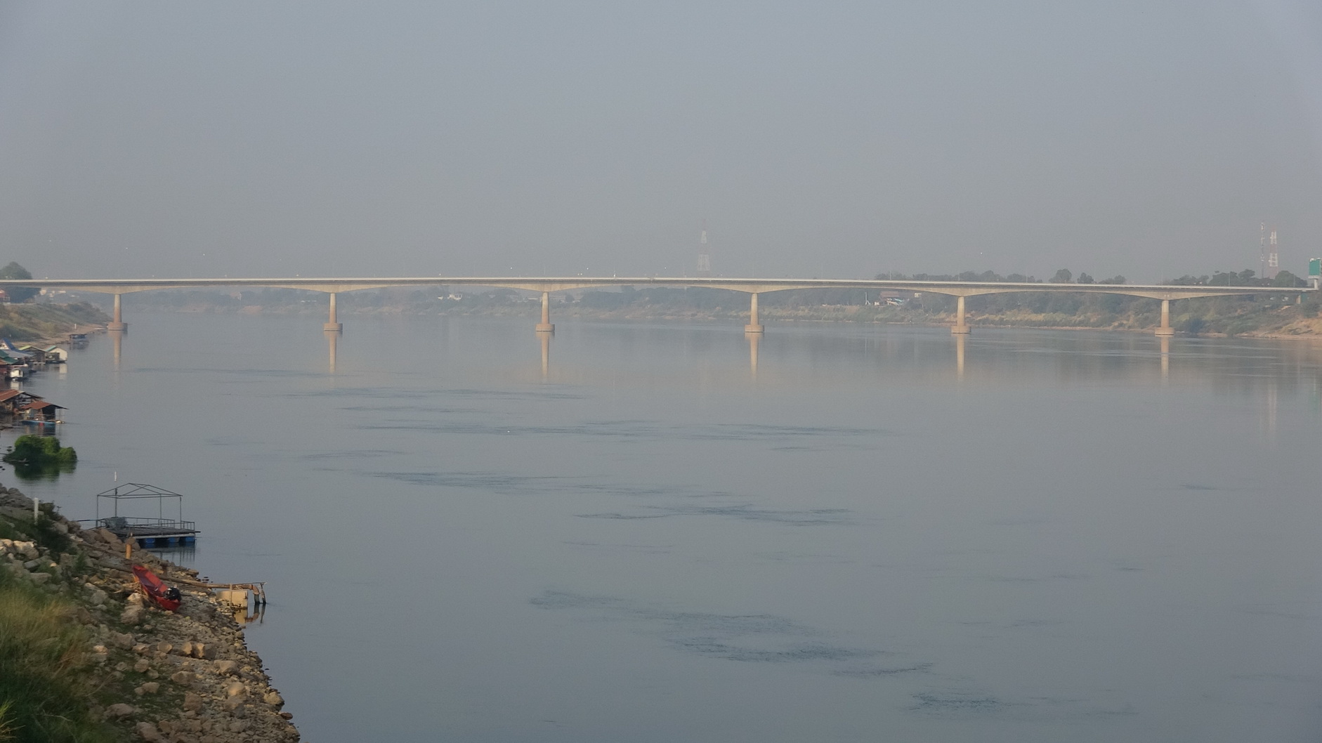 สถานการณ์ฝุ่นควันหนองคายดีขึ้น แต่ปริมาณฝุ่นละออง PM2.5 ยังมีค่าสูงเกินเกณฑ์มาตรฐาน 