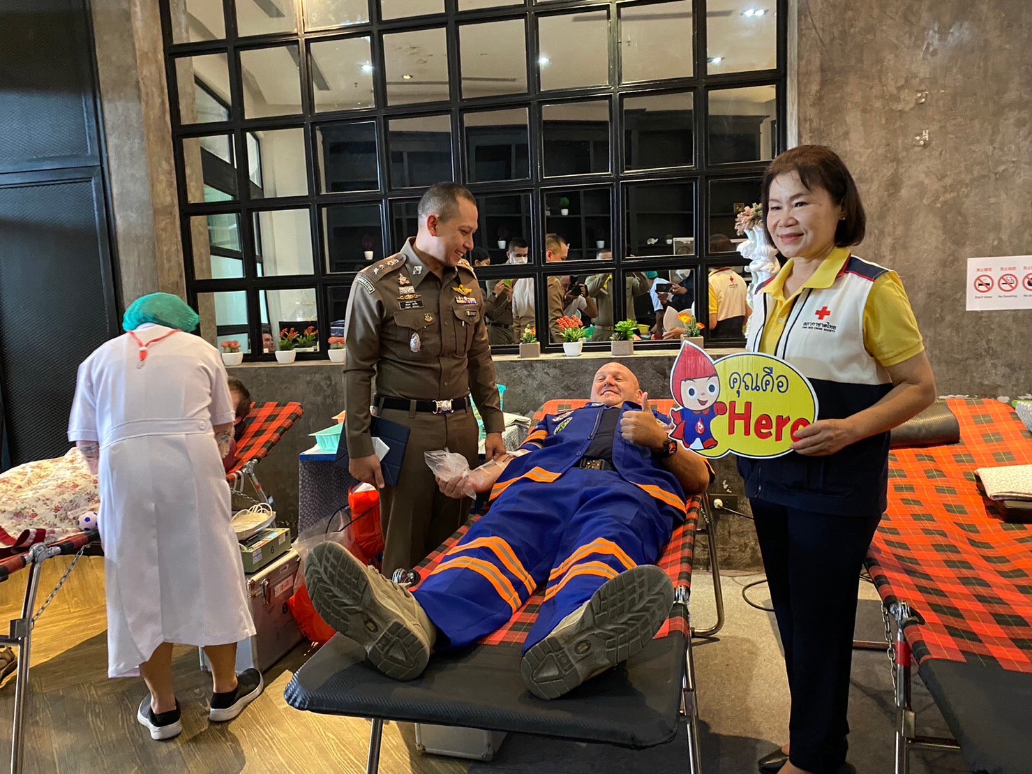 ตม.ภูเก็ต จัดกิจกรรมช่วยเหลือสังคม นำชาวต่างชาติบริจาคโลหิต สำหรับหมู่โลหิตที่ขาดแคลน