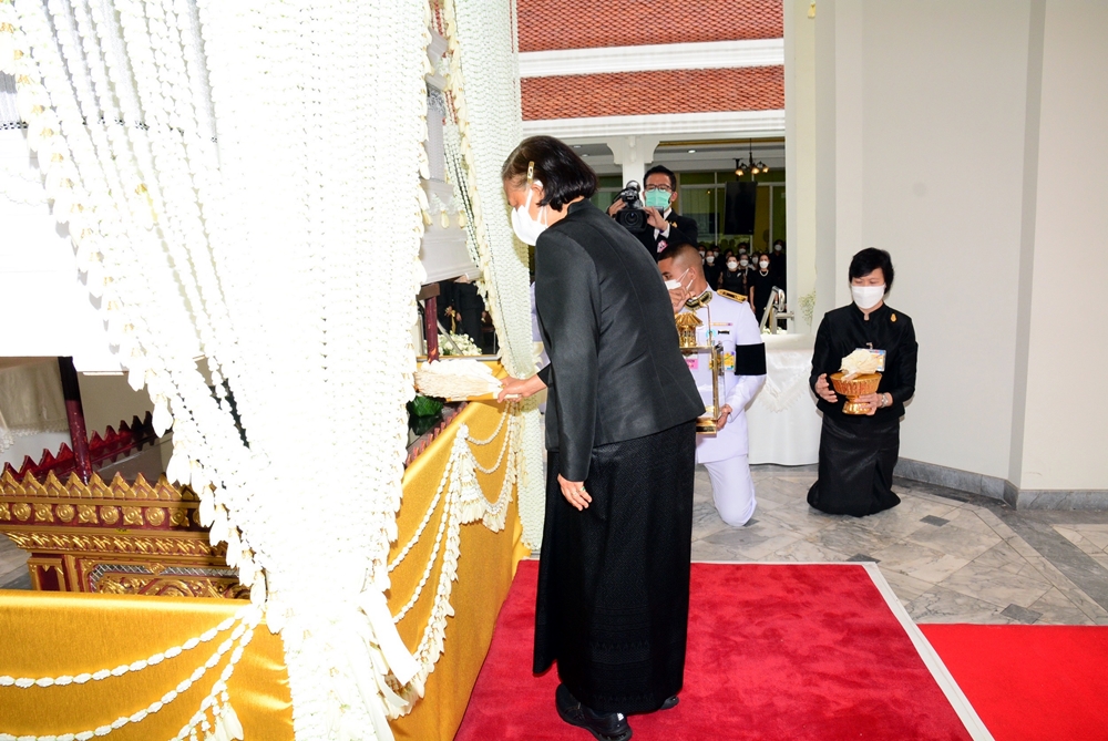 กรมสมเด็จพระเทพฯ เสด็จฯ พระราชทานเพลิงศพ “หม่อมน้อย” วัดเทพศิรินทราวาส