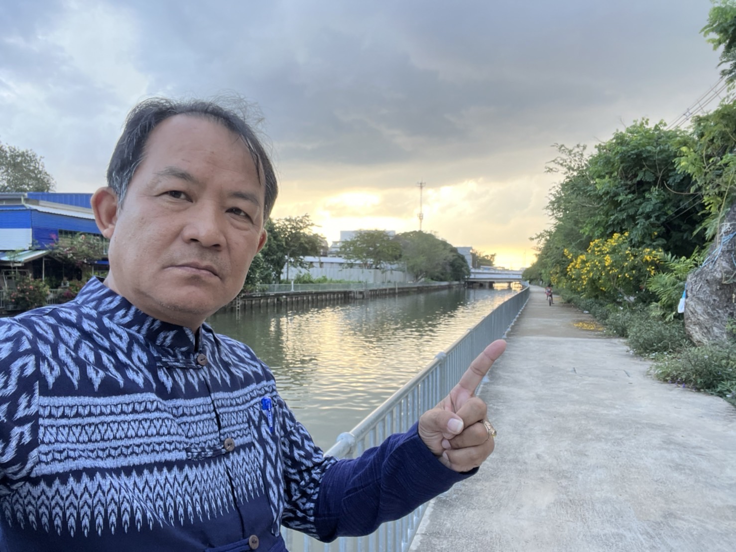 ‘ศรีสุวรรณ’ สงสัยเขตจตุจักร จะทุบถนนสาธารณะทิ้ง เพื่อนำมาสร้างบ้านมั่นคง