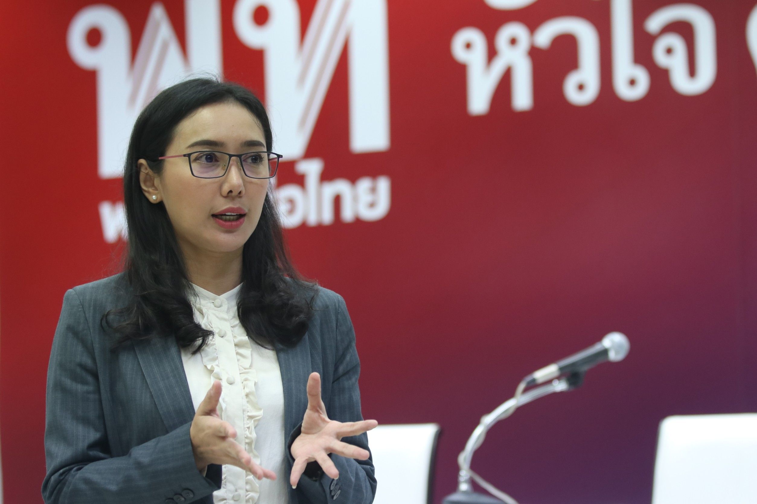 เลขาฯเพื่อไทย ขน ส.ส.ลงพื้นที่น้ำท่วมอยุธยา จี้รบ.เร่งตรวจสอบระบบเตือนภัย ลดขั้นตอนระบบราชการเร่งช่วยประชาชน