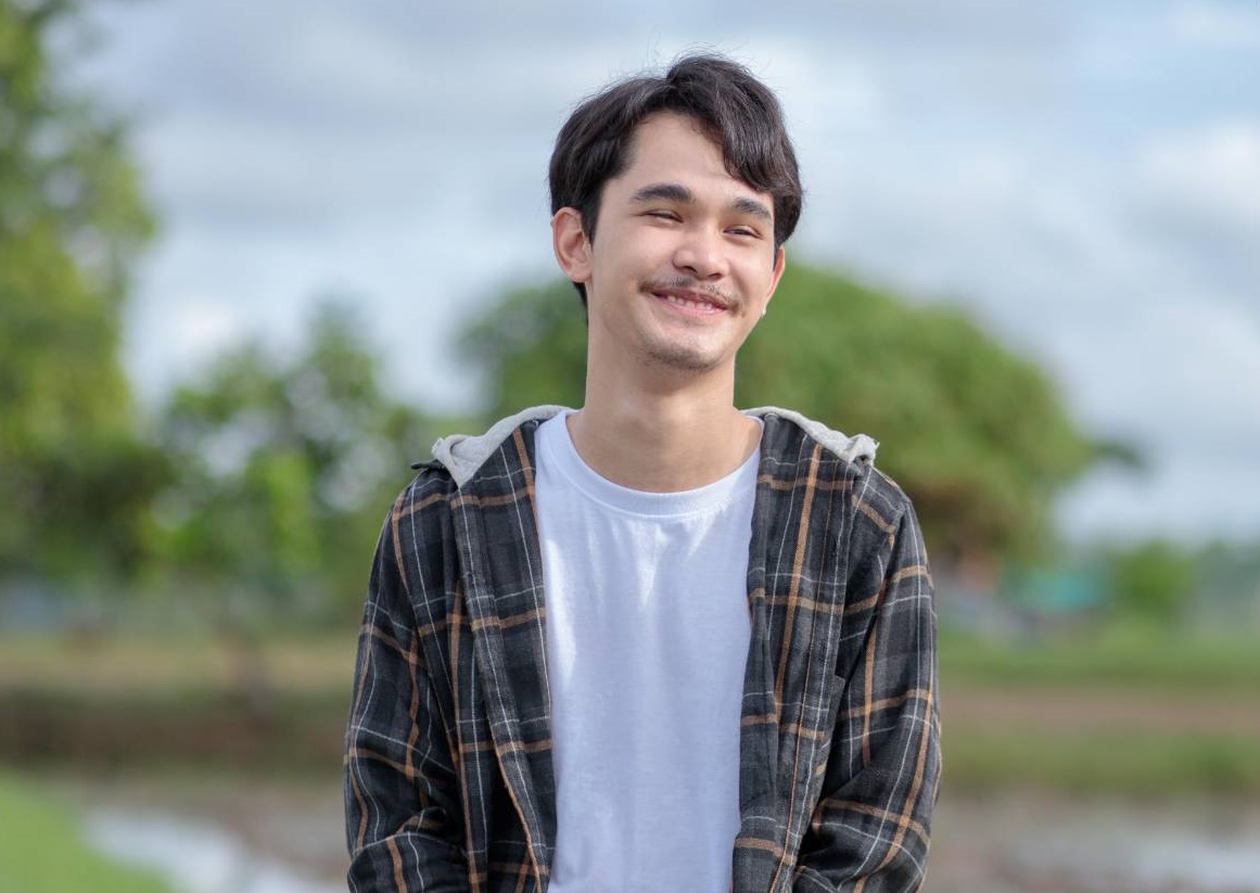 ฟาดมาก!!! แค่ 10 วัน ยอดวิวทะลุ 200,000 วิว ศิลปินลูกทุ่งอินดี้ "โอ๊ต สิทธิพงษ์" เจ้าของเพลง "อีกโดนปานใด๋"