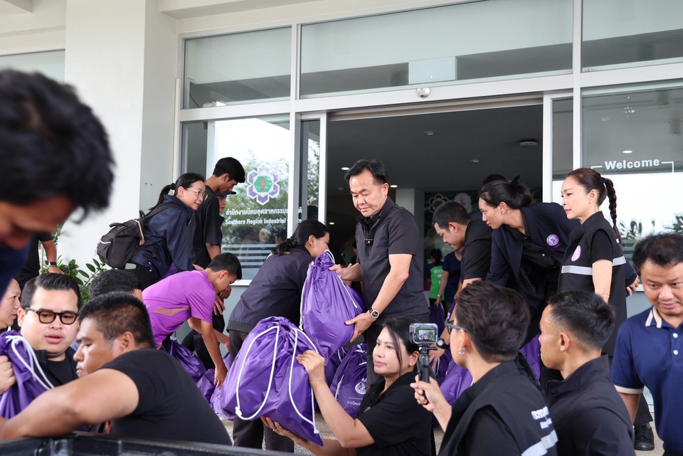 "จ่าสิงห์" ยกทีมวิศวกรบุกใต้! ระดมระบบน้ำ–ไฟฟ้าแก้ทันที ไม่ใช่โทษใคร เร่งกู้ชีวิตชาวหาดใหญ่ สั่งกนอ. ใช้โมเดลวิศวกรรมฟื้นฟูนิคมฯ หลังอ่วมน้ำ