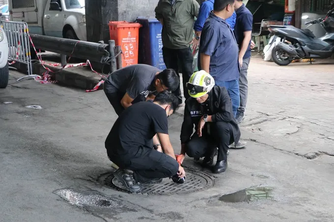 "ผู้ว่าฯชัชชาติ" อัปเดตคราบน้ำมันถนนเชื้อเพลิง เร่งเปิดหน้าดินหาต้นเหตุ ย้ำความปลอดภัย เฝ้าระวัง 24 ชม.