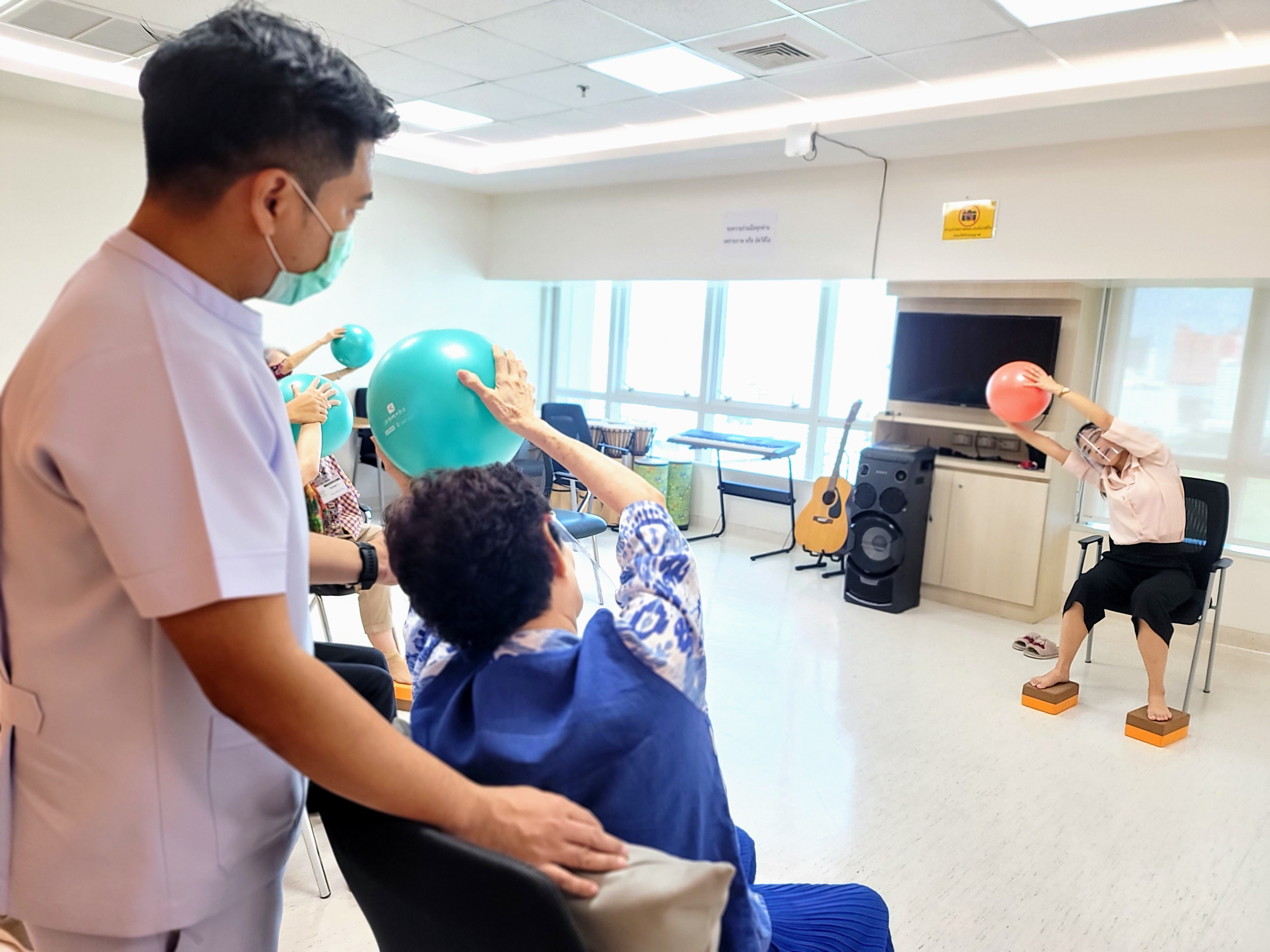 เตรียมก่อนสูงวัย สมองใส ห่างไกล "อัลไซเมอร์"    "ศูนย์ดูแลภาวะสมองเสื่อม" รพ.จุฬาฯช่วยได้