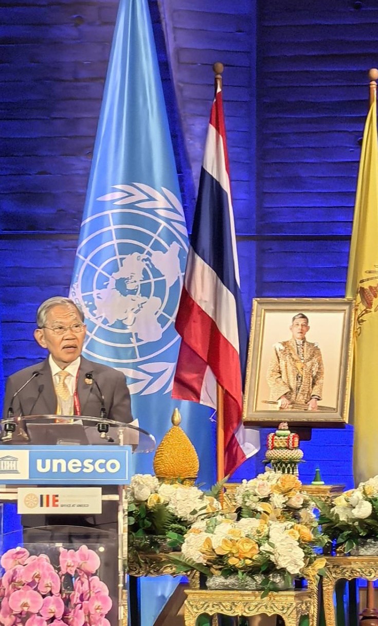 "วิชา มหาคุณ" แสดงปาฐกถาต่อที่ประชุม "องค์การพุทธศาสนิกสัมพันธ์แห่งโลก" 