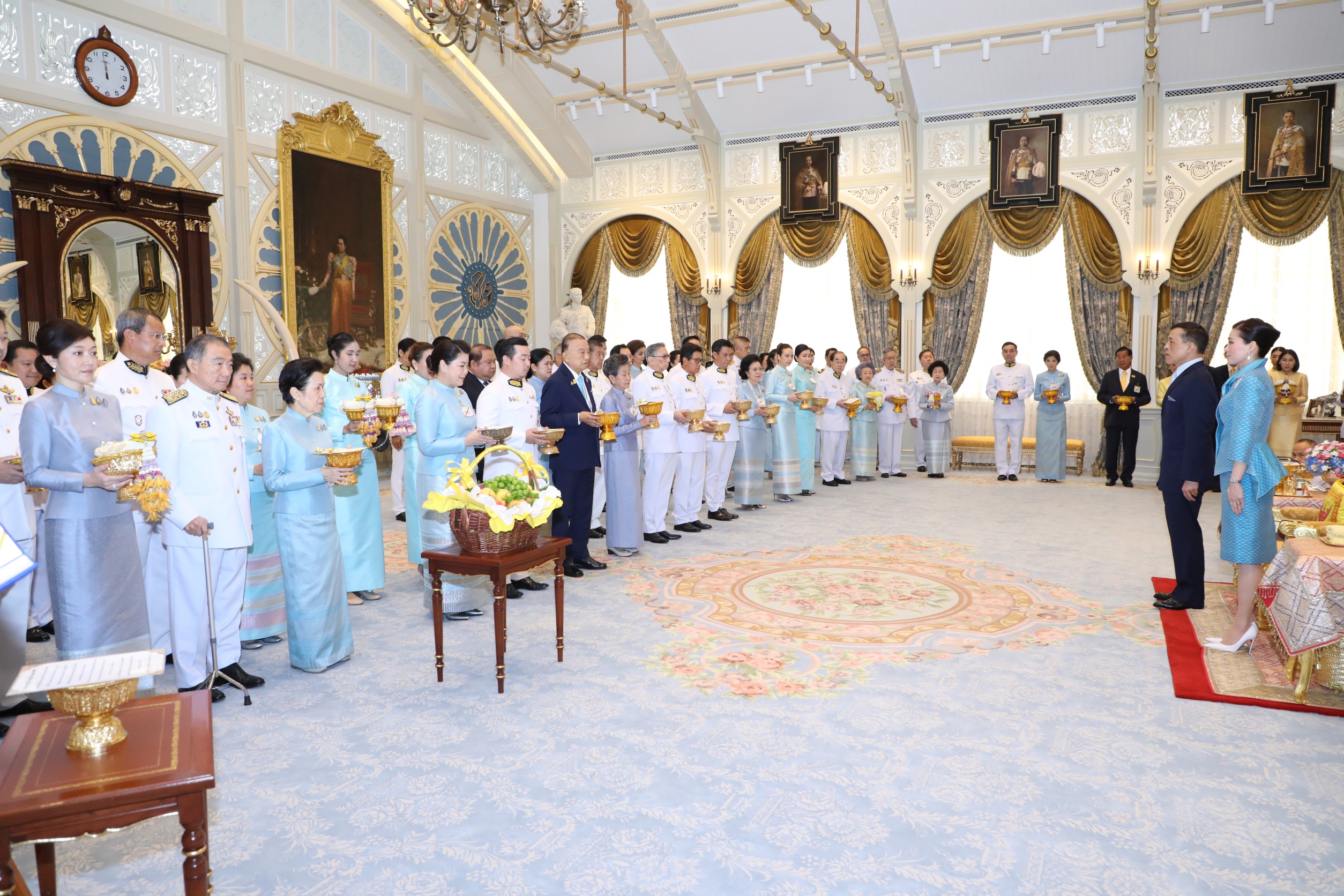ในหลวงร.10 มีพระราชดำรัสขอบใจคณะเฝ้าฯ ทุกบาทที่ถวายนำไปบำบัดทุกข์บำรุงสุขปชช.