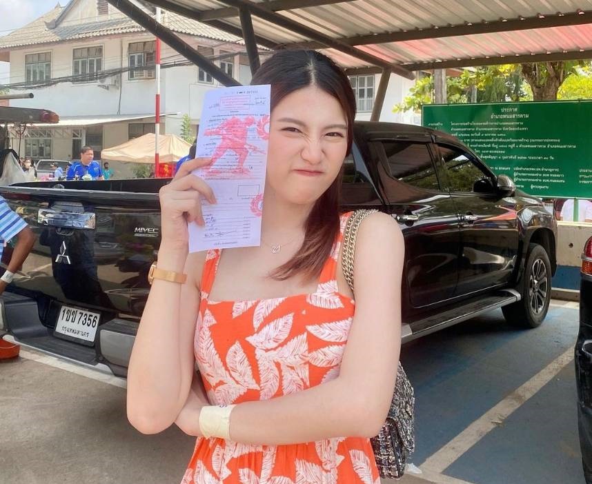 อึ้งทั้งโซเชียล! สาวสวยโผล่คัดเลือกทหารเกณฑ์ “ทำหน้าที่ชายไทย”