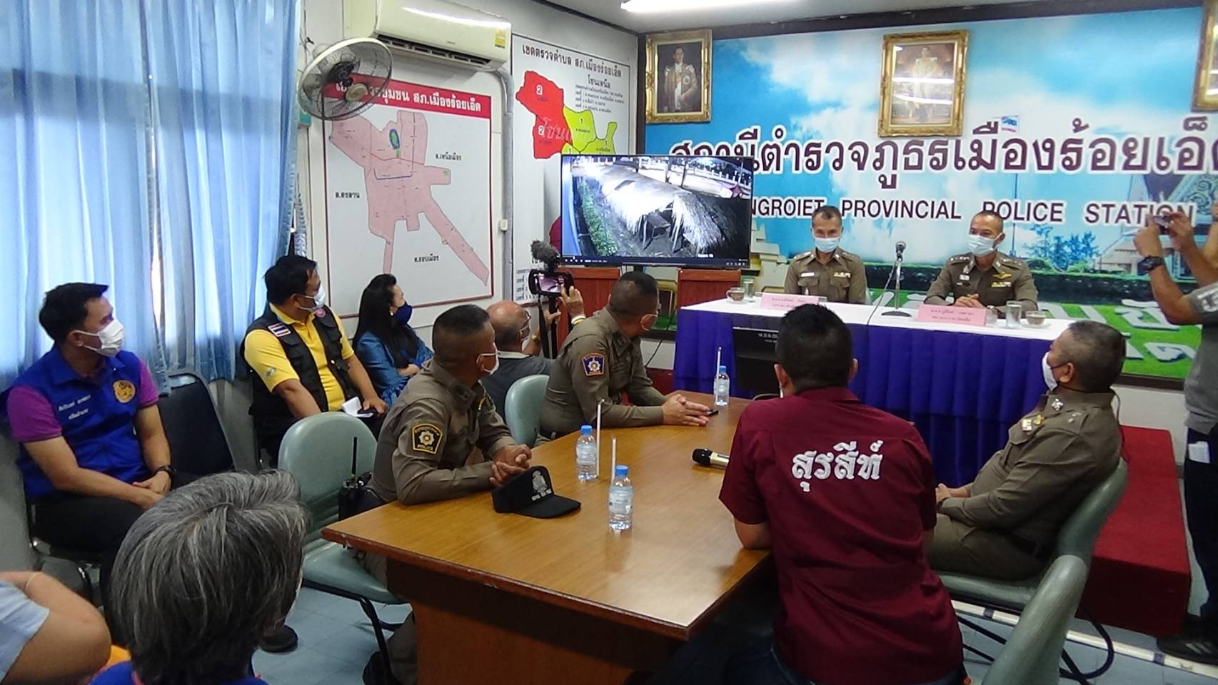 ตำรวจภูธรร้อยเอ็ดจัดอบรมแก๊งวัยรุ่นทะเลาะวิวาท  ก่อนมอบให้หน่วยงานรัฐดำเนินคดี