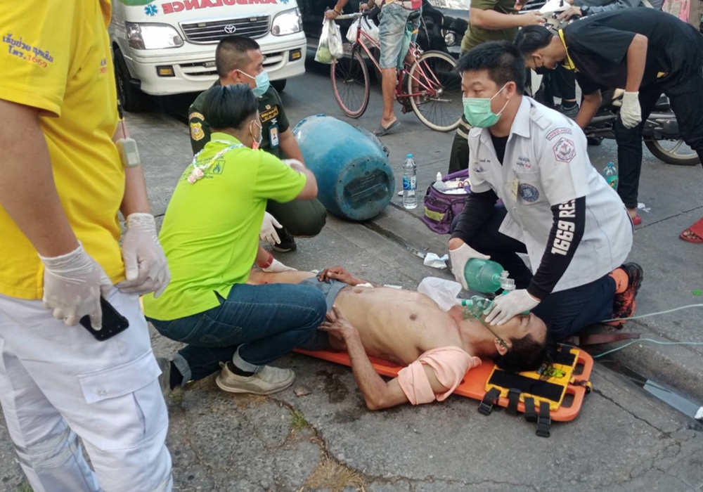 ตร.ล่าตัวหนุ่มชักปืนยิงสนั่นย่านบางนา บาดเจ็บ 1 ก่อนหิ้วสาวขึ้นวิน จยย.หลบหนี คาดปมชู้สาว