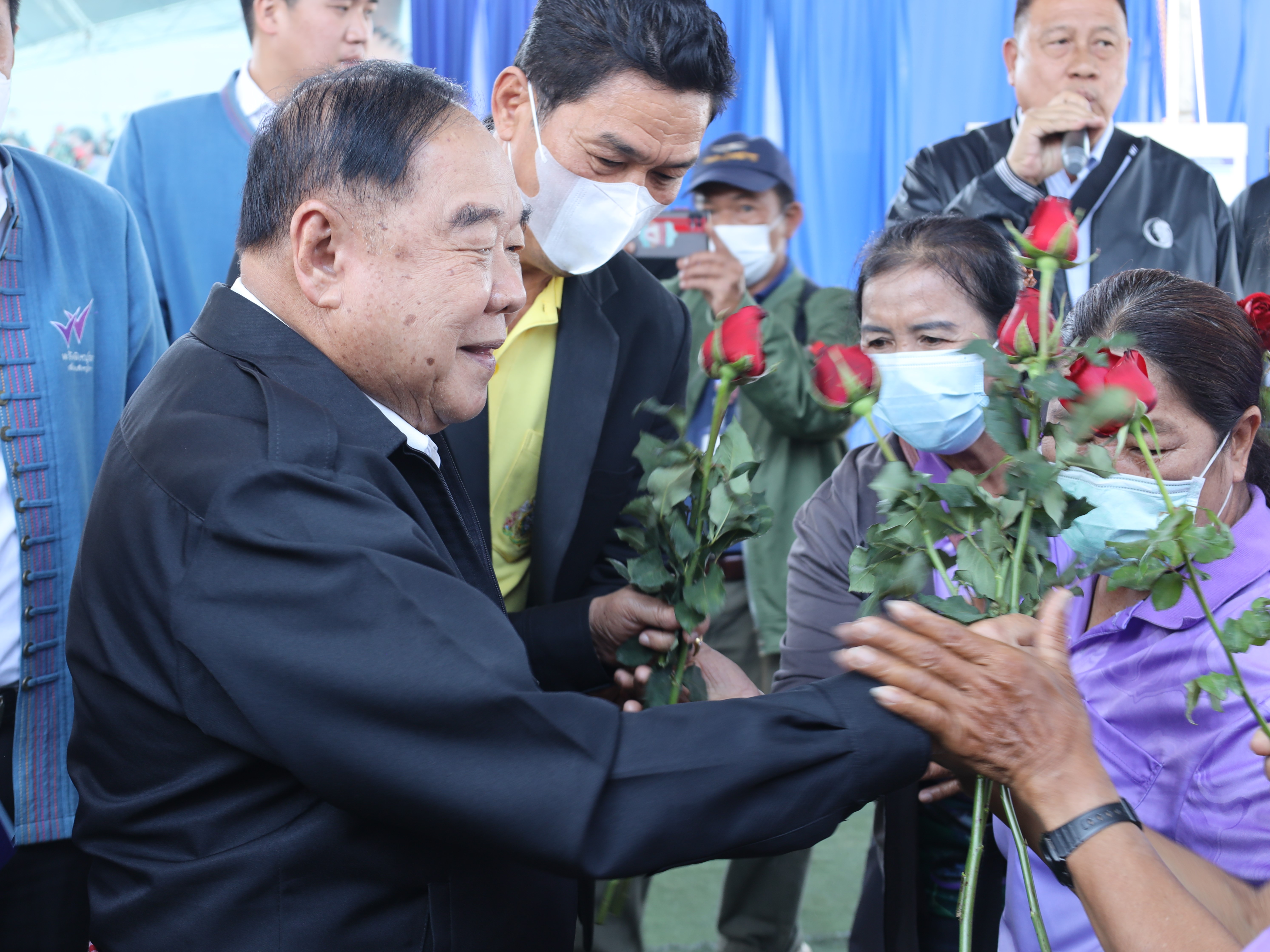 "บิ๊กป้อม" สุดฟิต! ลุยตรวจงานพิษณุโลก-นครสวรรค์ ตามติดพัฒนาแหล่งน้ำ-บริหารจัดการน้ำภาคเหนือตอนล่าง