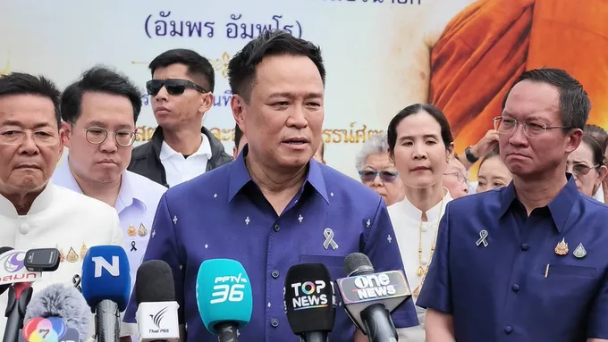นายกฯ ปัดยังไม่รู้ศาลปกครองสูงสุดรับฟ้องคดี “หมอสรณ” ลั่นรัฐบาลดำเนินการเรื่อง กสทช. ไปหมดแล้ว