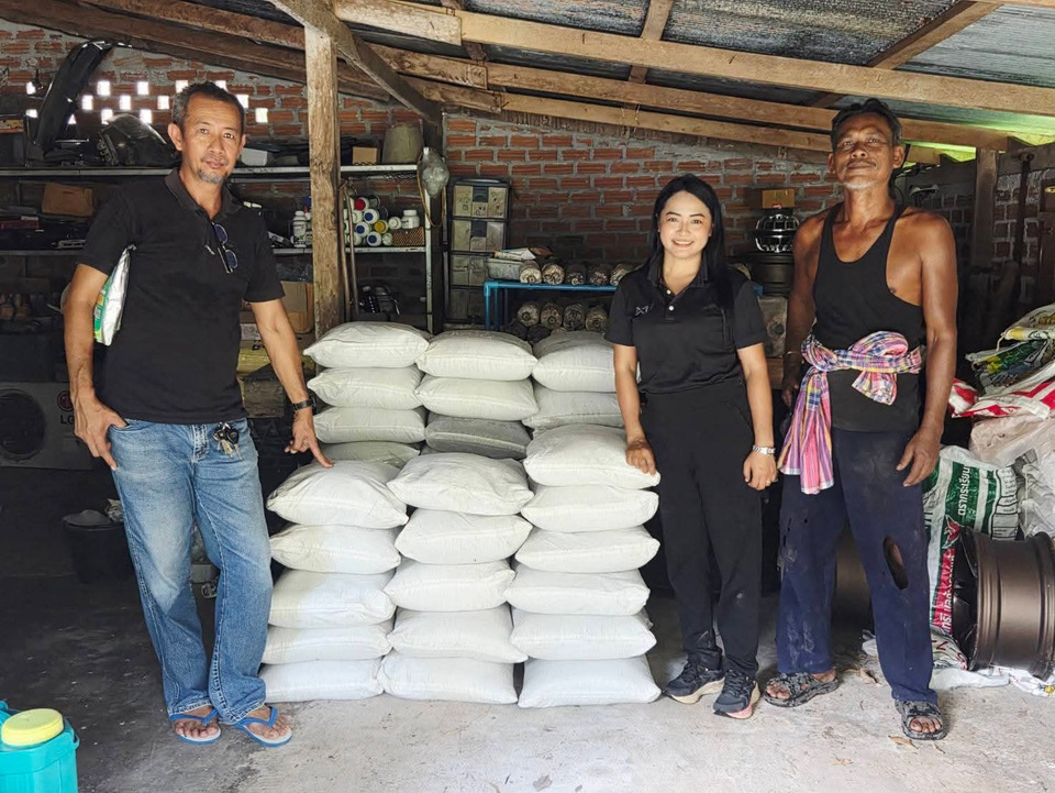 ตรังเฝ้าระวังหนอนเจาะเมล็ดทุเรียน หลังพบระบาด 10% ในแปลงใหญ่โพรงจระเข้ มอบปัจจัยการผลิต
