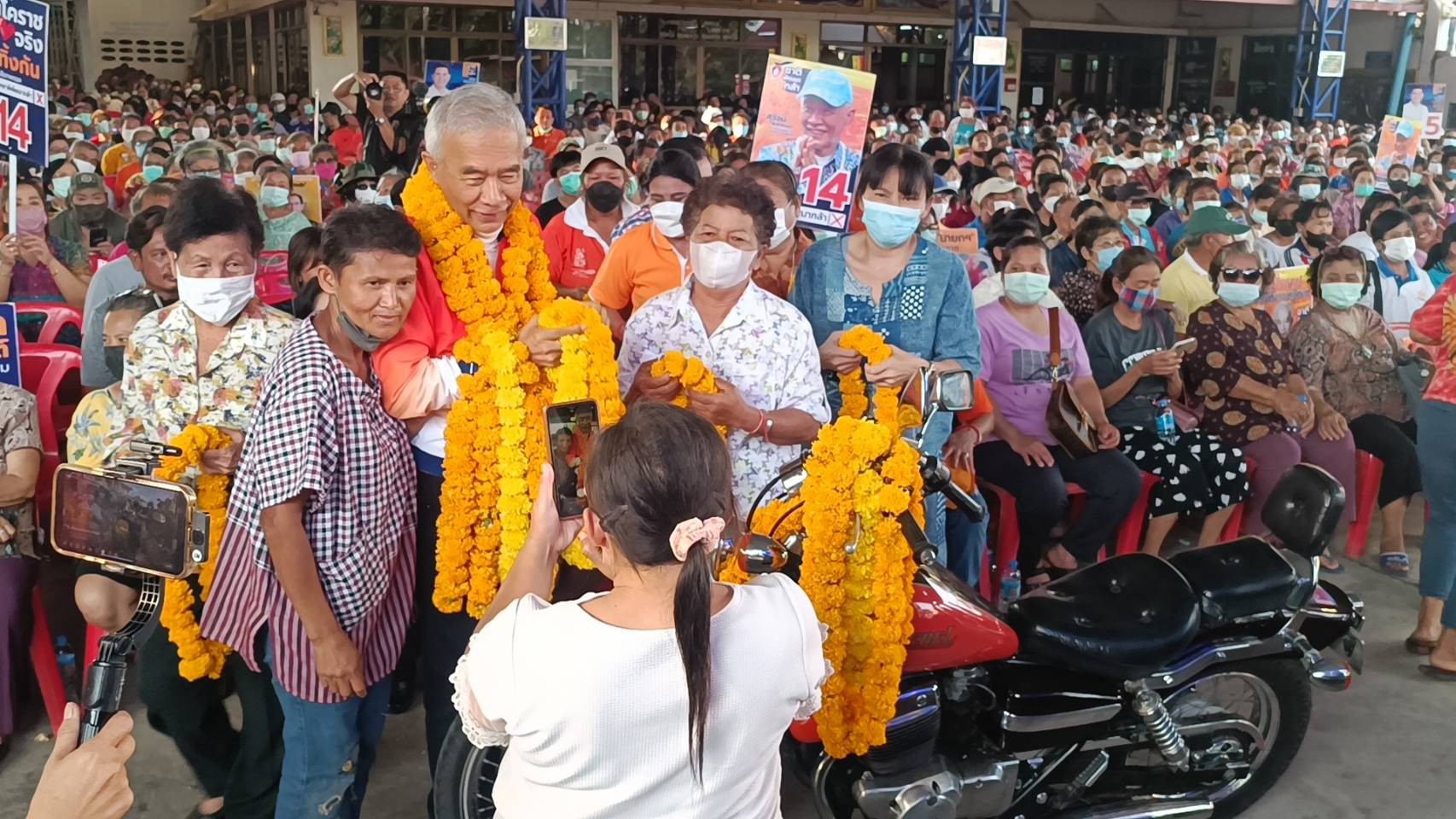 "สุวัจน์" ชพก. ย้ำผลโพลดี ไม่ประมาทต้องลุยทุกวัน มั่นใจกระแสตอบรับดีขึ้นเรื่อยๆ
