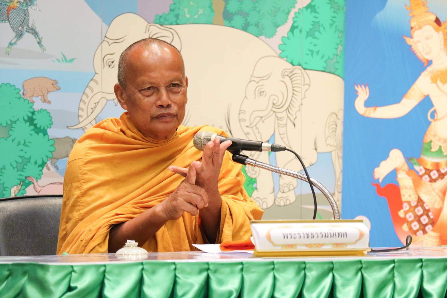 “พระพยอม” ชู “สติ” ฝ่าวิกฤต ยกบทเรียนชีวิตจาก “โควิด-19” ต้อง “ไม่ปล้นตัวเอง”