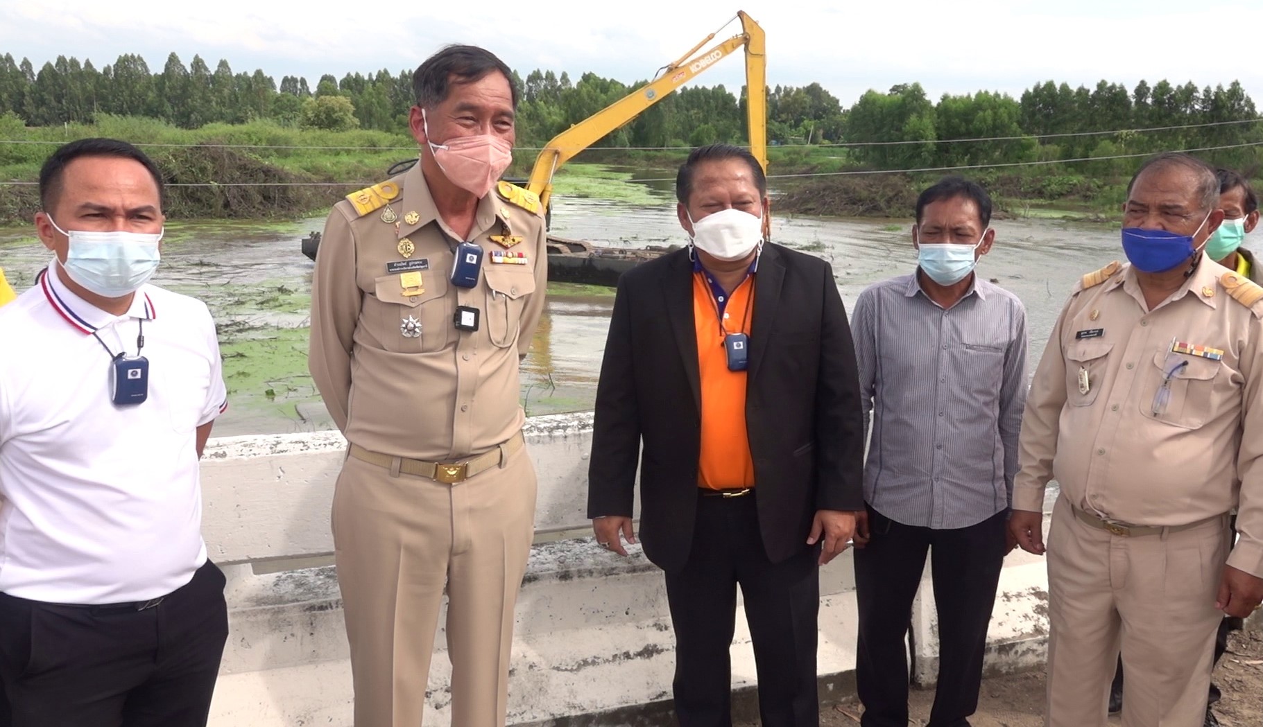 อวสานน้ำแล้งชาวหนองเสือเฮ รองนายก อบจ.ปทุมจับมือกรมชลช่วยเกษตรกร