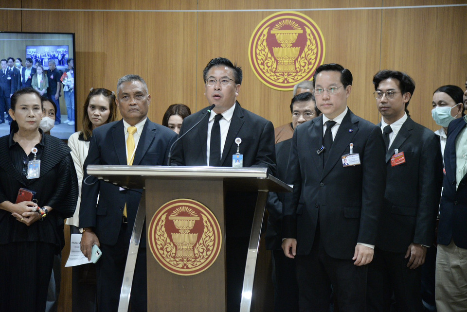 กลุ่มคนทำงานยื่นสภาฯ เร่งรัดกฎหมายปฏิรูปเครดิตบูโร ปลดล็อกหนี้เสียโควิด-19