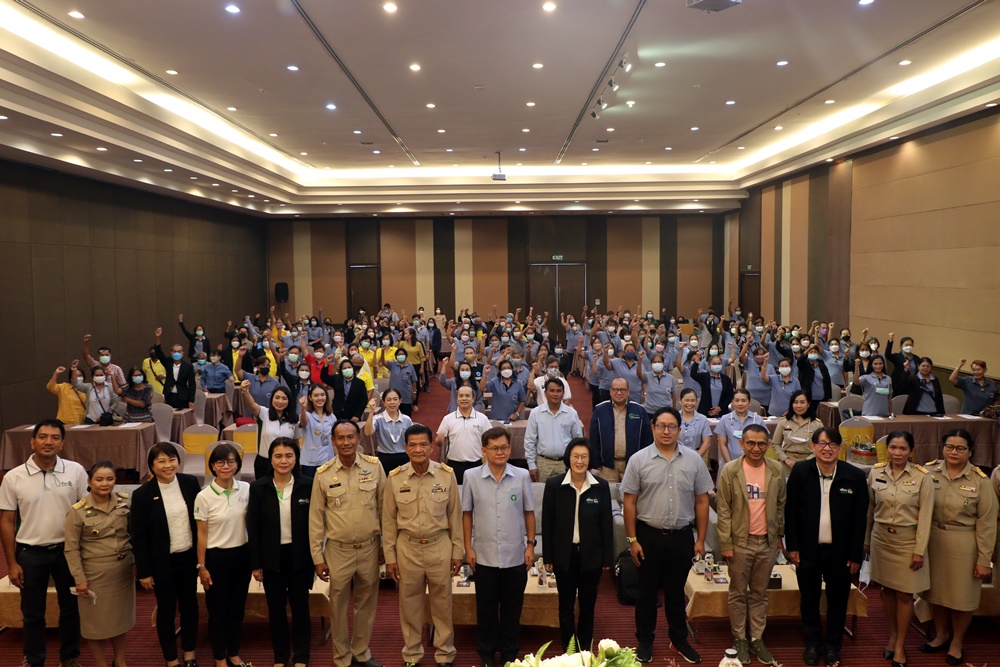 สมาคมเพื่อนชุมชน จับมือเทศบาลตำบลทับมา-เนินพระ อบรม อสม. ให้ความรู้การควบคุมและป้องกันโรคติดต่อ