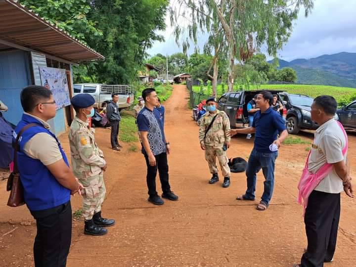 นายอำเภอสบเมยลงพื้นที่พบชาวบ้านส่งเสริมผลผลิตทางการเกษตรบนพื้นฐานเศรษฐกิจพอเพียง 