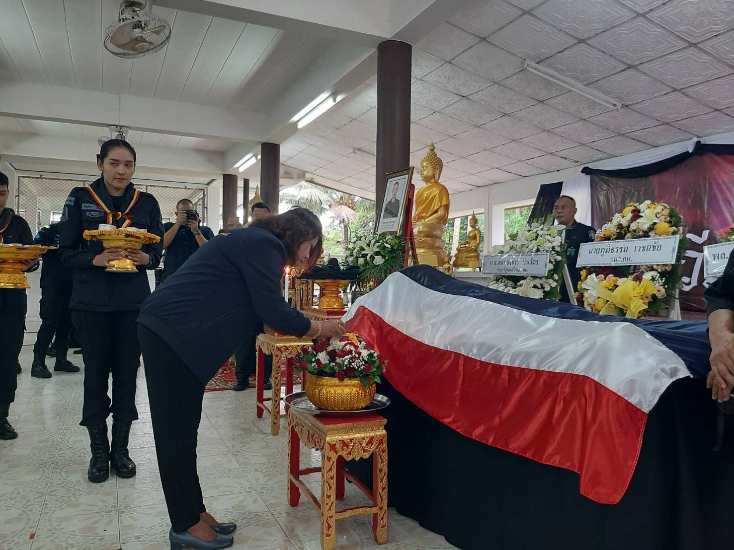 ศอ.บต. ร่วมไว้อาลัย อาสาสมัครทหารพราน เสียชีวิตจากเหตุลอบยิงจนท.ชุดช่าง ในพื้นที่ จ.นราธิวาส 