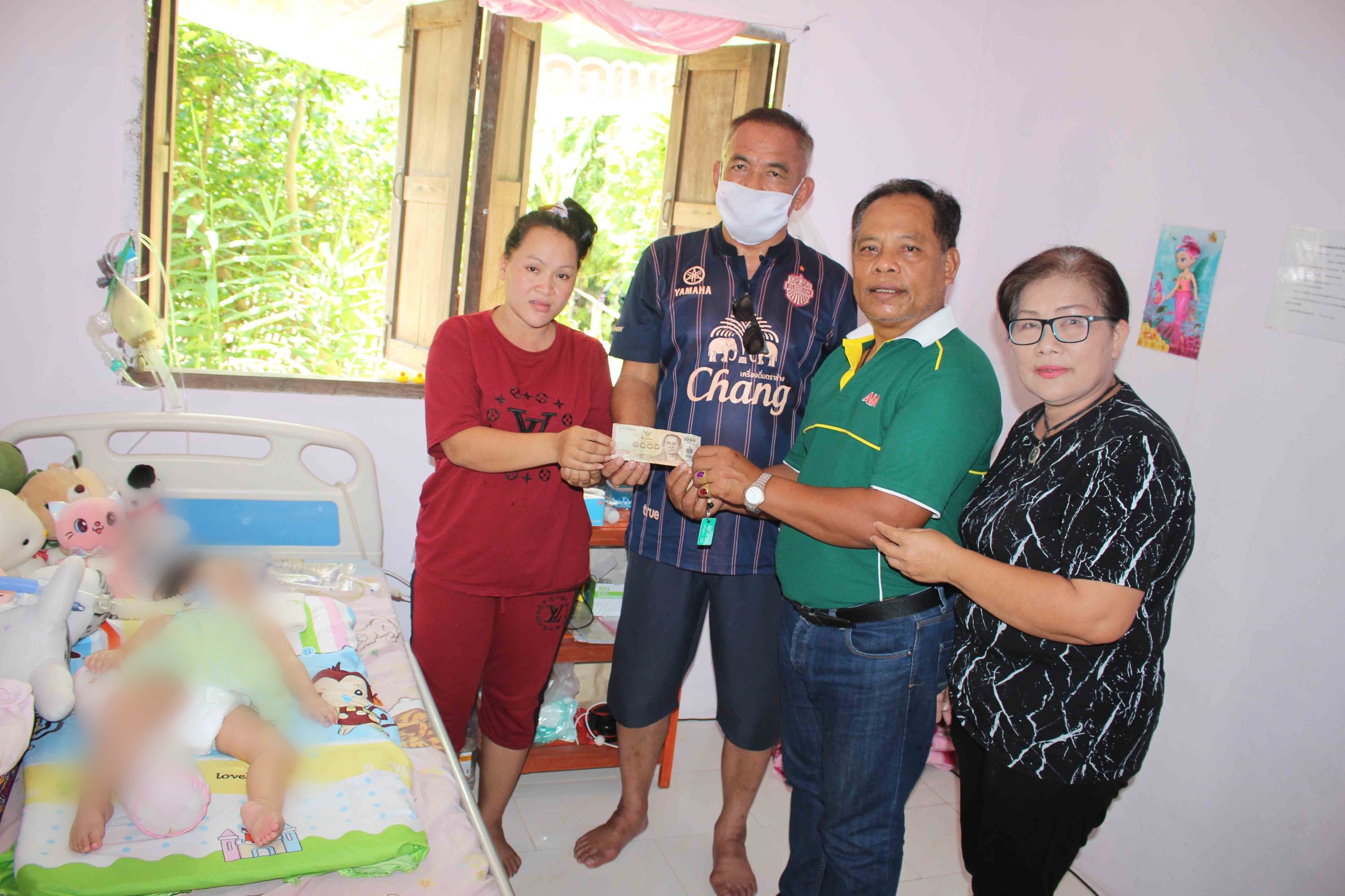 รันทด! หนูน้อยวัยขวบเศษป่วยโรคประหลาดติดเตียง​ วอนสังคมช่วยเหลือ