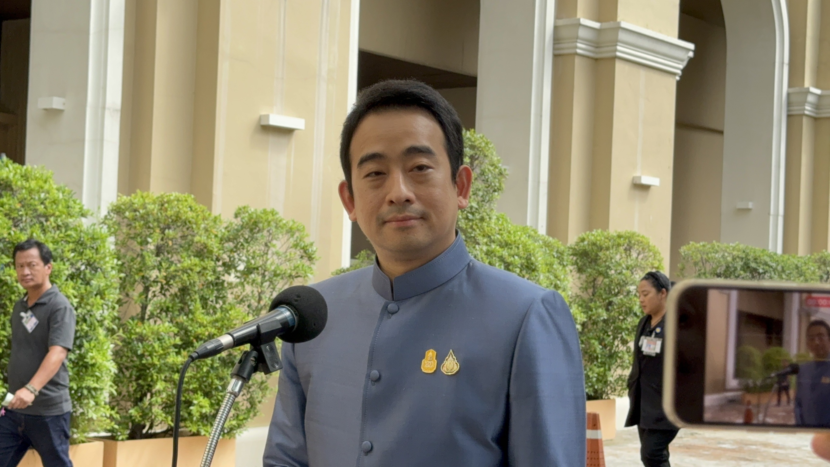 "เผ่าภูมิ" ยัน ดิจิทัลวอลเล็ตมีไว้เพื่อหนุนธุรกิจรายเล็ก เผยเงื่อนไขลงทะเบียนร้านค้ายังอยู่ระหว่างหารือ ย้ำต้องรวม "ร้านสะดวกซื้อ" 