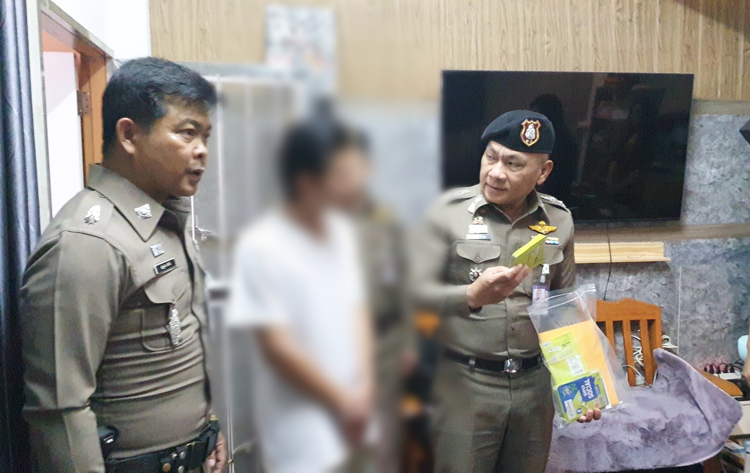 บุกจับเว็บพนันออนไลน์กลางแหล่งชุมชนเมืองเชียงราย