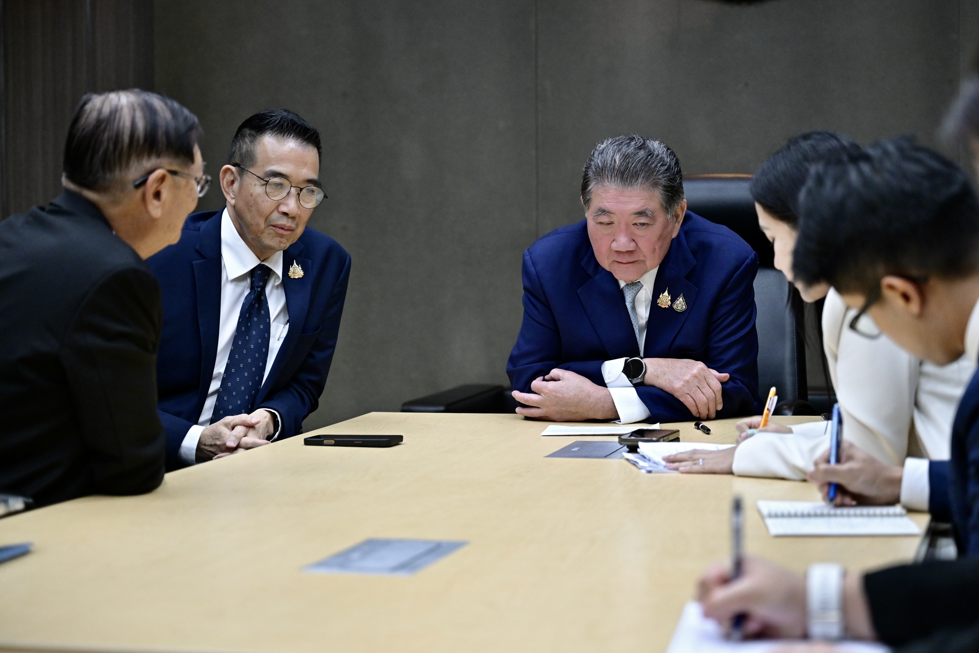 “มาริษ” ชี้ไทยมีภาพลักษณ์ที่ดีต่อชาวโลก  “กัมพูชา” ยอมคุยทวิภาคีผ่าน 3 กลไก 