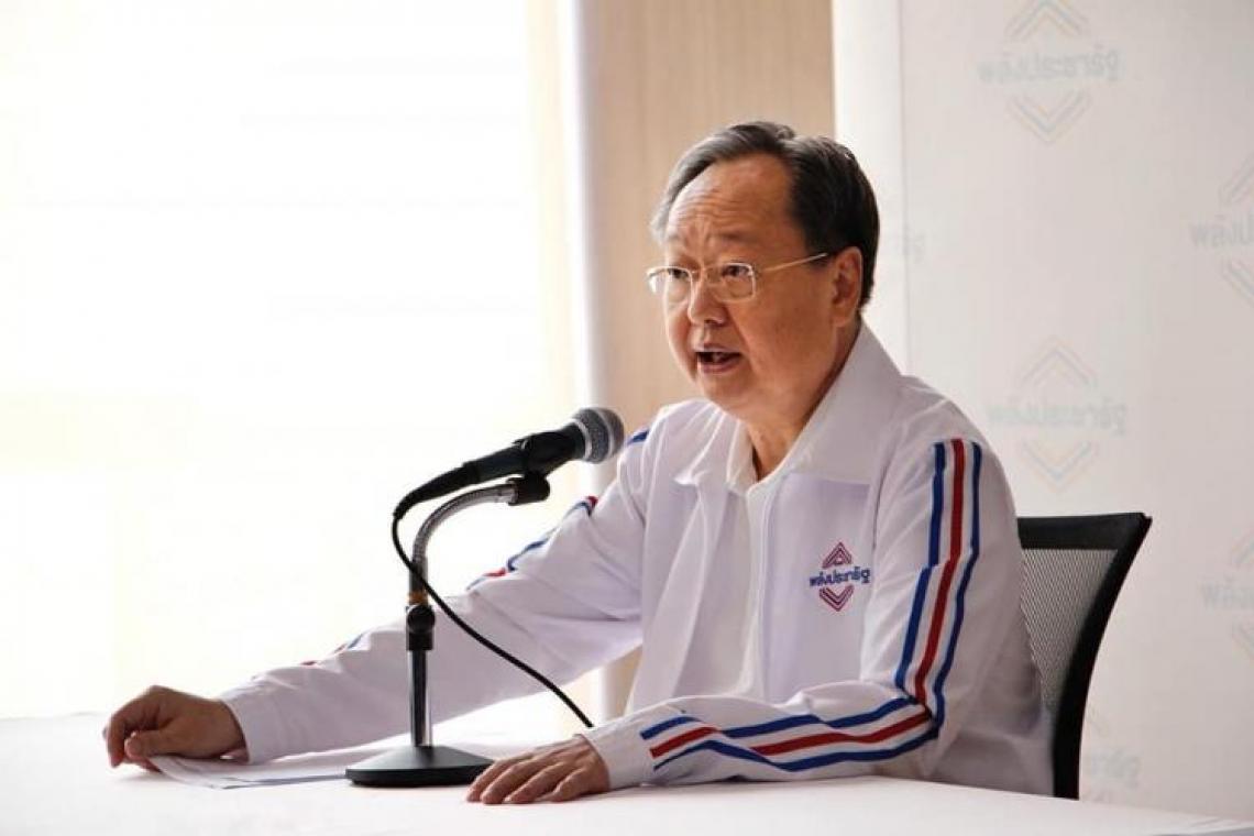 'สนธิรัตน์'บอกปีใหม่จะทบทวน เรียนรู้ และไม่เหนื่อยถ้าปัญหาประชาชนไม่ทุเลาเบาบาง