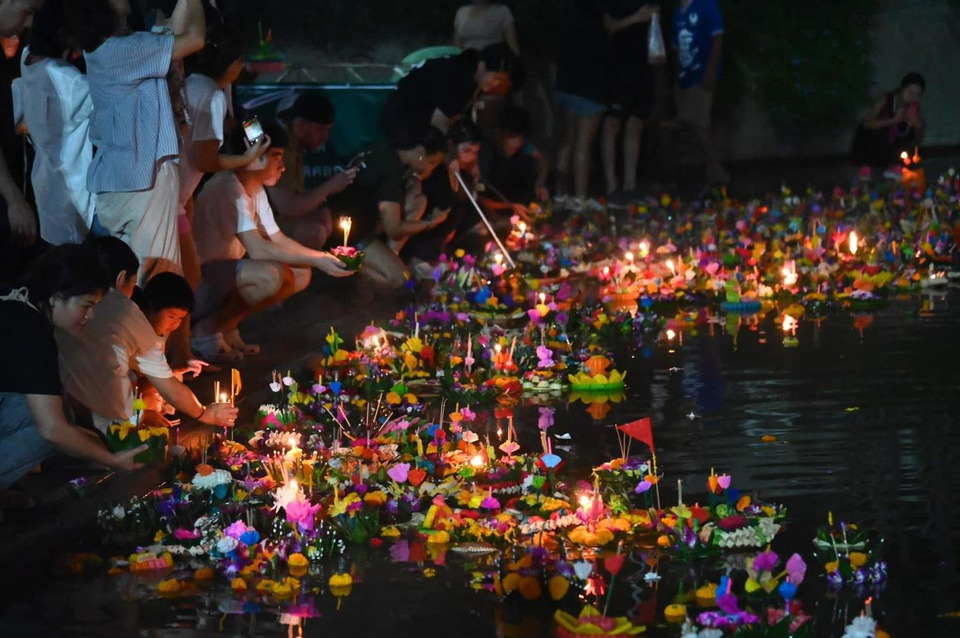 กทม.ปักหมุดจัดลอยกระทงกว่า 100 จุด พร้อมเปิดสวนสาธารณะ 33 แห่งลอยได้ถึงเที่ยงคืน