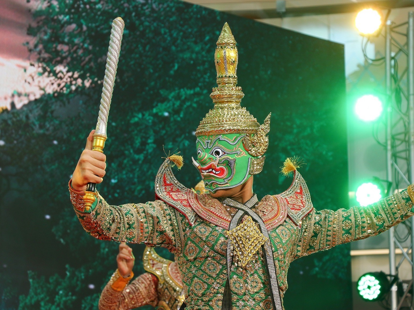 กลับมาอีกครั้ง! กับ PARADISE PARK KHON THE THEATER ตอน “หนุมานชูกล่องดวงใจ" จัดเต็มความยิ่งใหญ่ทั้งแสง สี เสียง ชมฟรี 