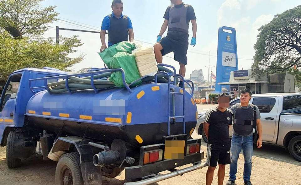 รวบคนขับรถดูดส้วม ซุกยาบ้า 8 ล้านเม็ด คาด่านพยุหะคีรี