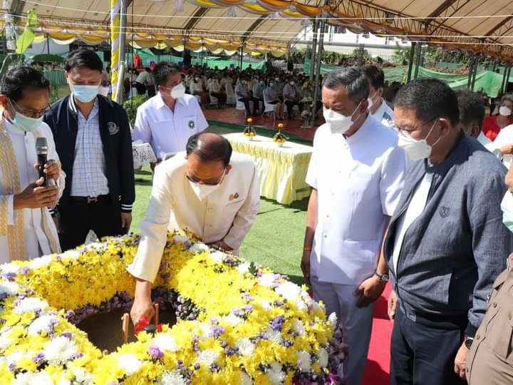 อบจ.เพชรบูรณ์ร่วมพิธีวางศิลาฤกษ์อาคาร  ผู้ป่วยนอกและอุบัติเหตุโรงพยาบาลหล่มสัก