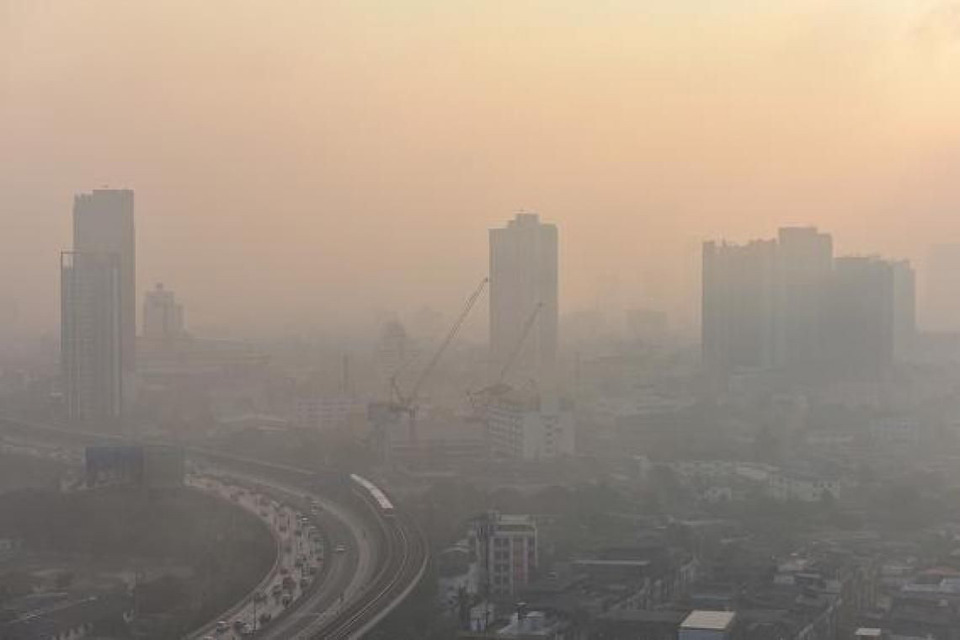 วิกฤตอากาศกรุงเทพฯ! เช้านี้ฝุ่น PM2.5 พุ่งเฉลี่ย 55.2 บางรักสูงสุด กระทบสุขภาพหลายพื้นที่