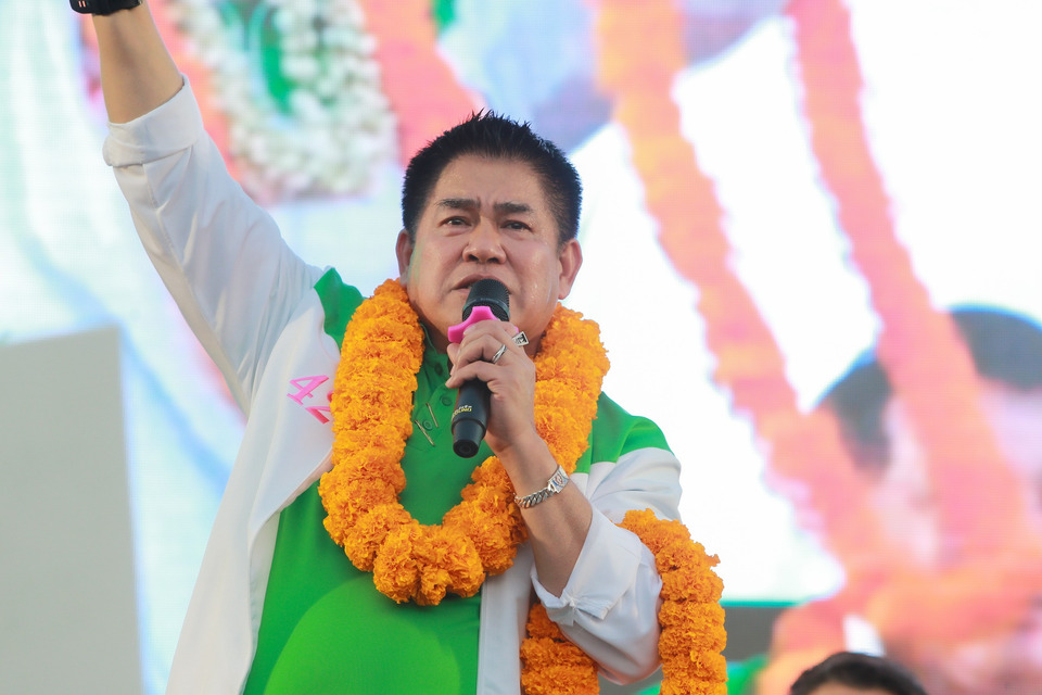 "กล้าธรรม" บุกเชียงใหม่ ! จัดนโยบายชุดใหญ่ “นฤมล” ซัดพรรคอื่นตัวปลอม “ธรรมนัส” ลั่น "เลือกผม ได้ผม ไม่ใช่นายกฯเงา" 