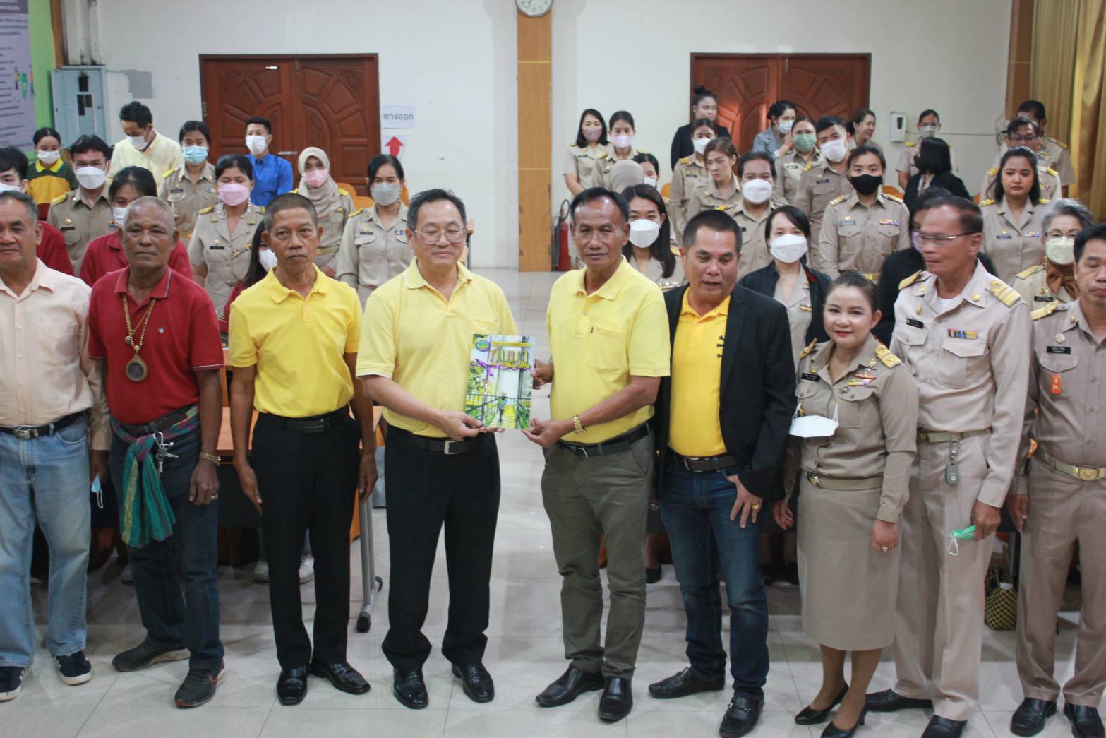 ทต.ทับมา เติมความรู้เจ้าหน้าที่โครงการสำนักงานสีเขียว มุ่งการเป็นเป็นมิตรกับสิ่งแวดล้อม