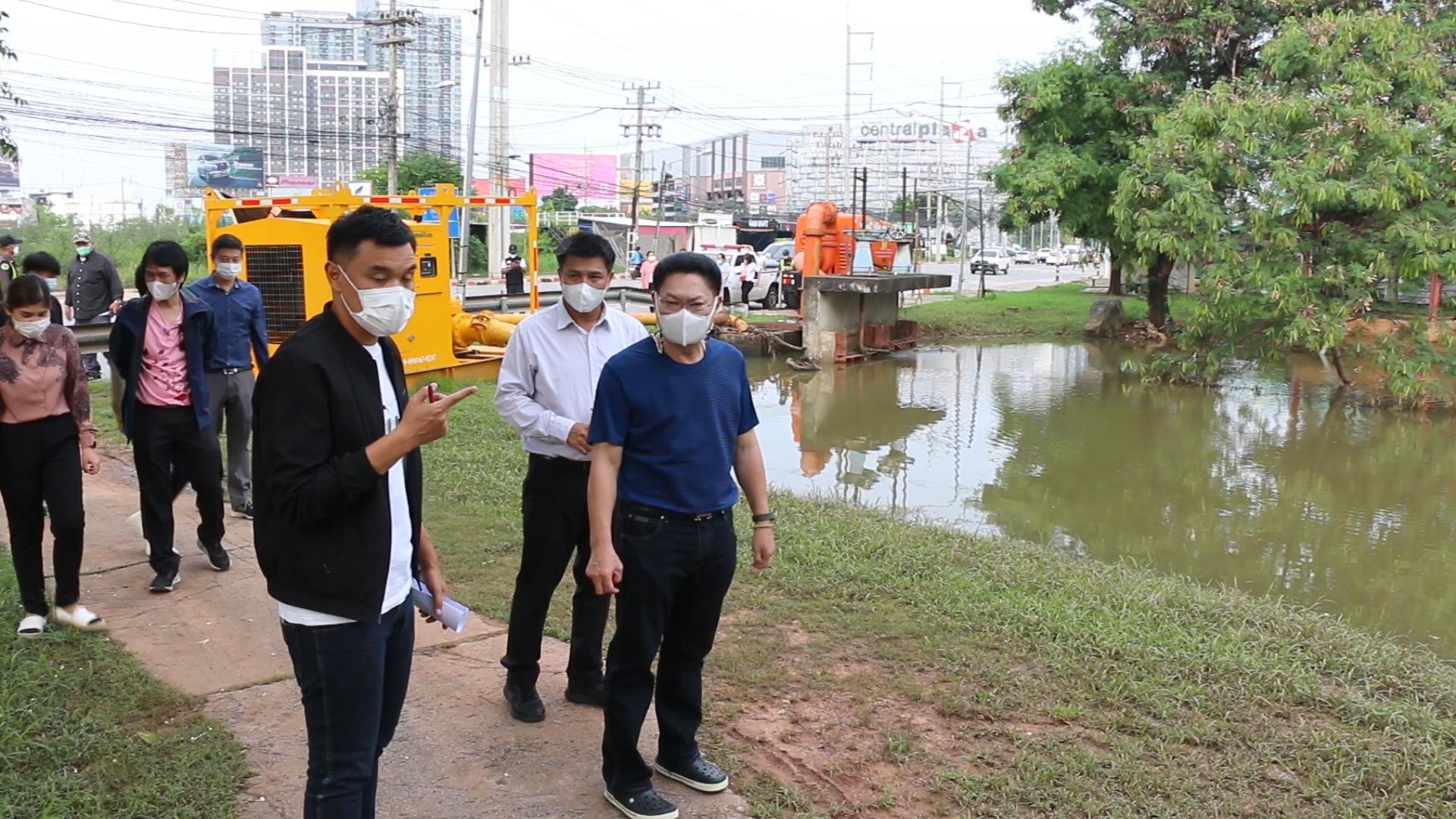 'ขอนแก่น'ติดตั้งเครื่องสูบน้ำเพิ่มระบายน้ำจากเขตชุมชน  ลงสู่แม่น้ำพอง-ชีรับมือพายุ'โนรู' 