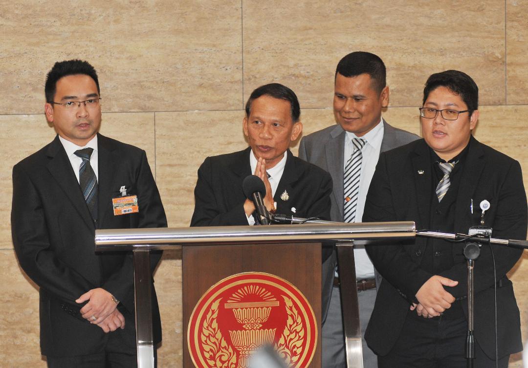 “โกวิทย์”น้อมรับการตรวจสอบปมเสียบบัตรแทนกัน