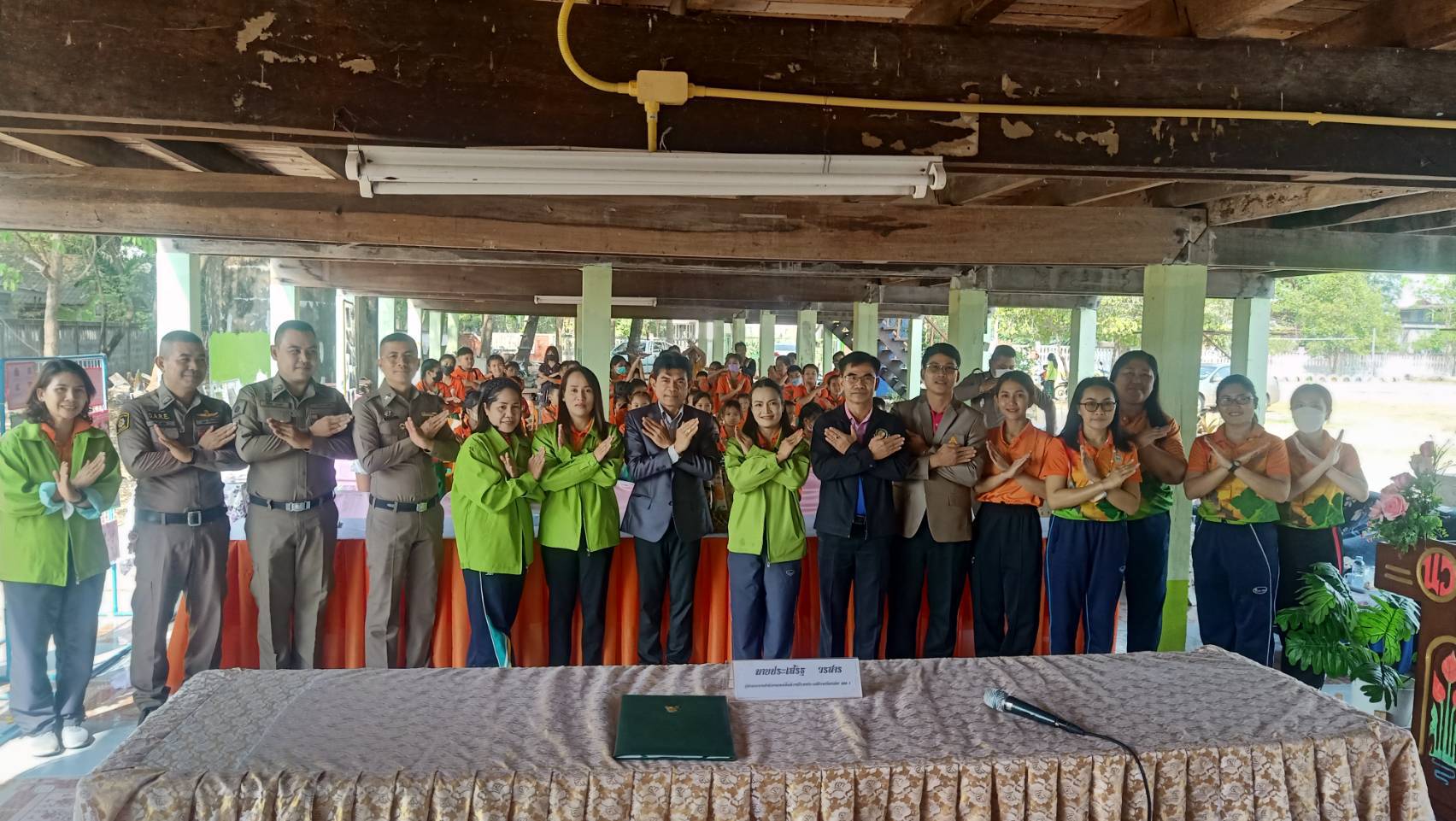 สภ.เมืองร้อยเอ็ดร่วมกับสพป.ร้อยเอ็ด เขต 1 อบรมเยาวชนต้านยาเสพติด-เตือนภัยสื่อออนไลน์
