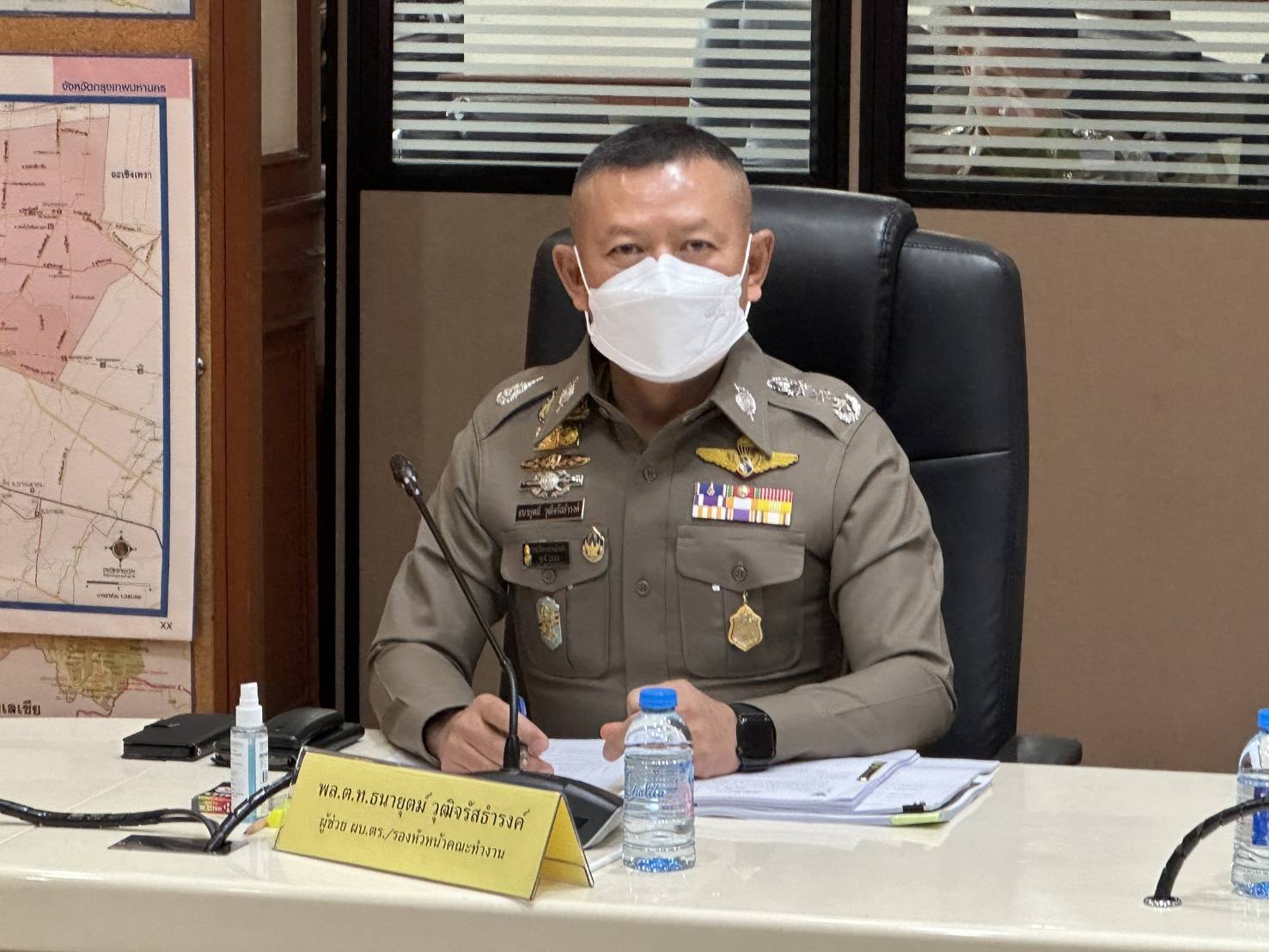 สำนักงานแห่งชาติสั่งพักราชการและการสั่งให้ออกจากราชการไว้ก่อน 9 ตำรวจอุ้มรีด